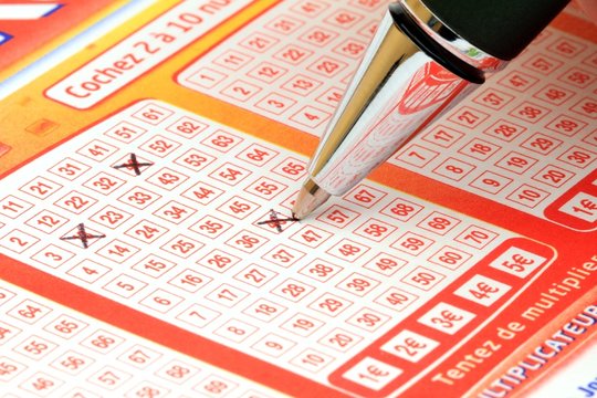 深入解析澳洲幸运10计划交流：提升品牌认知与彩票中奖体验